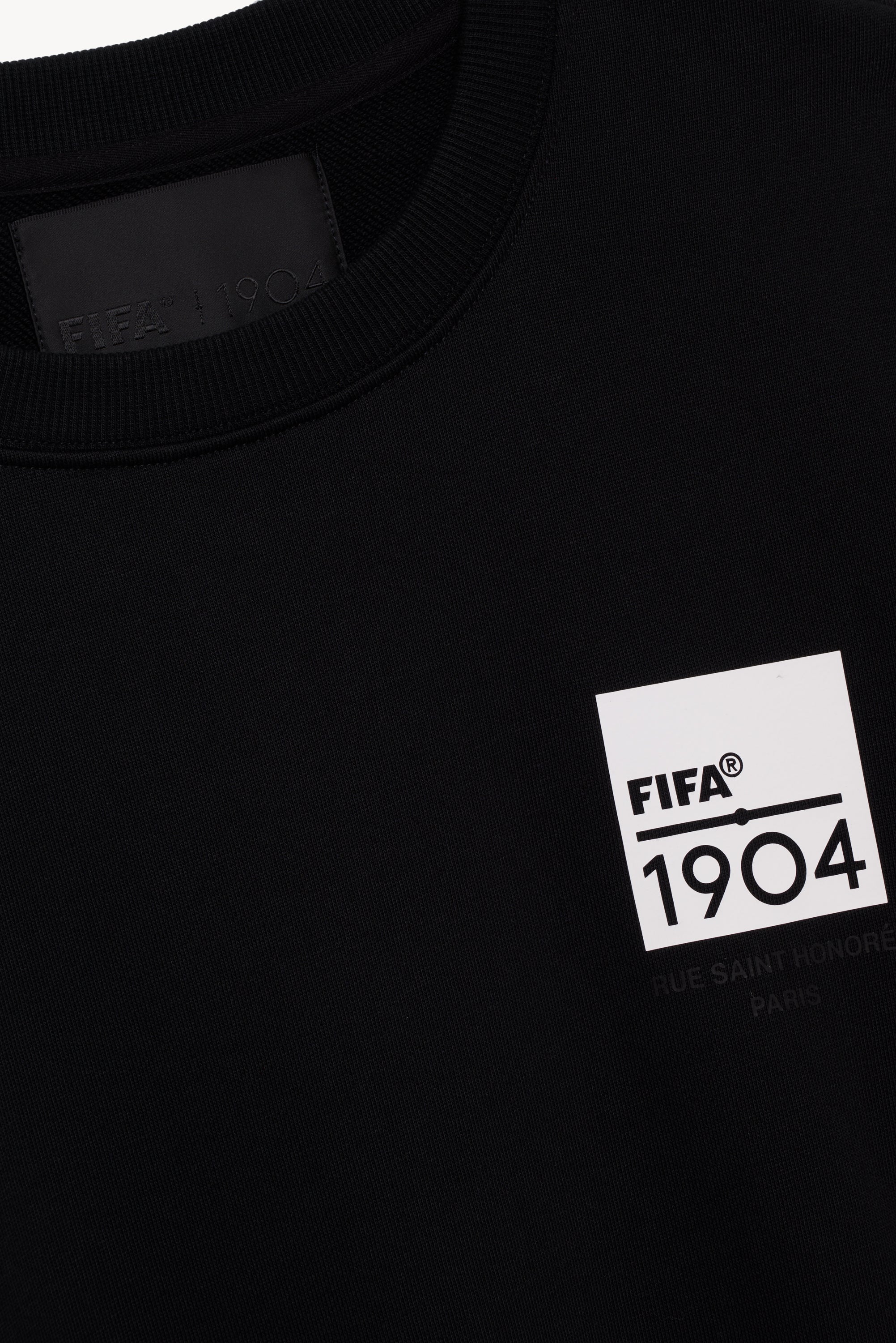 FIFA 1904 SQUARE CREWNECK