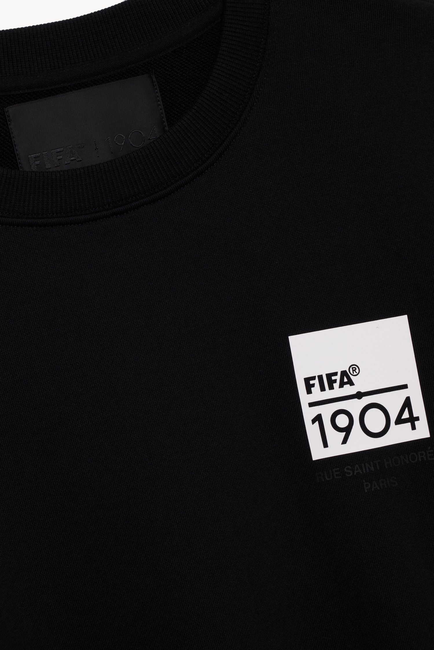 FIFA 1904 SQUARE CREWNECK